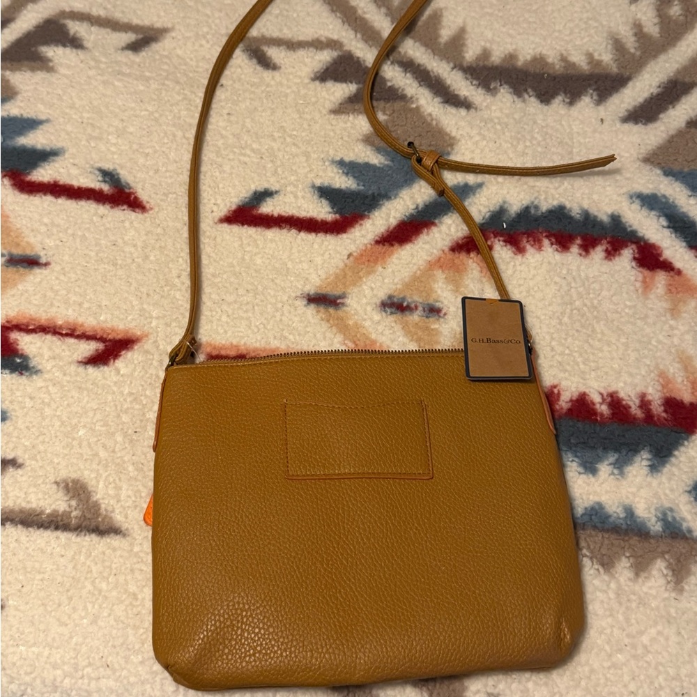 NWT GH Bass & Co Bag and interior pouch